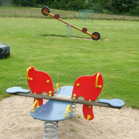 6 Person In Tranekaer-by Traum *